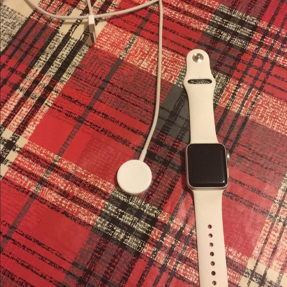 Apple Watch Series 2 silver and white 38mm